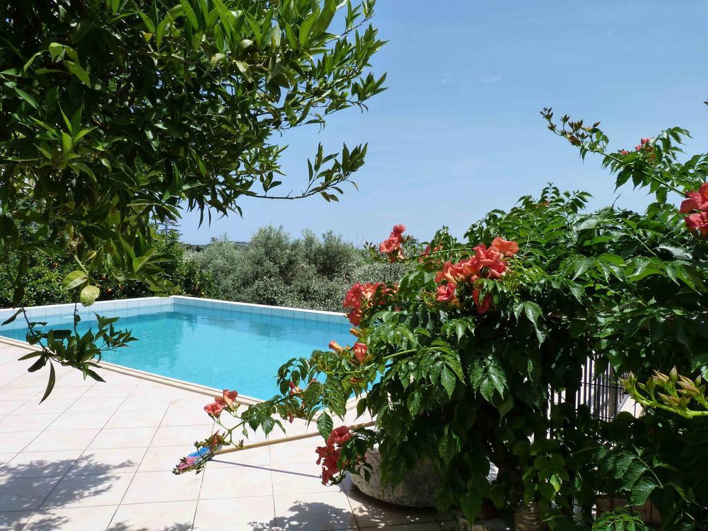 The Garden Villas Maleme Buitenkant foto
